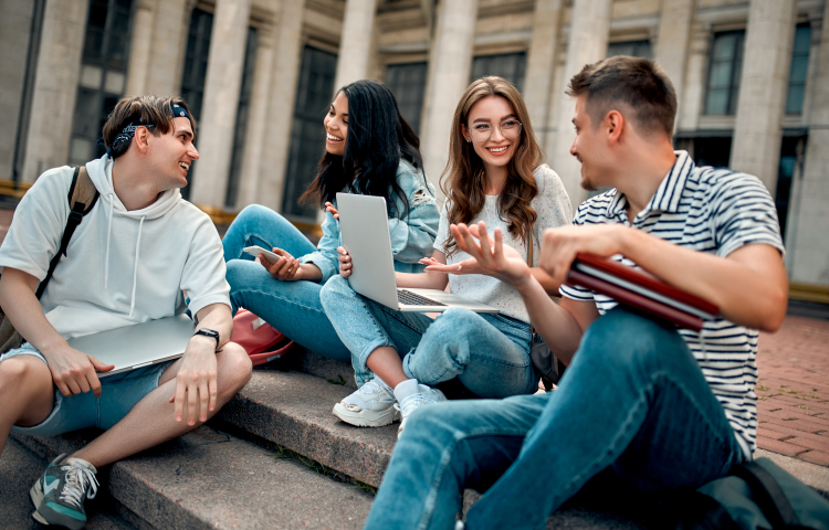 Prüfungen, Leistungsnachweise & Co: Dein Guide für den Studienstart