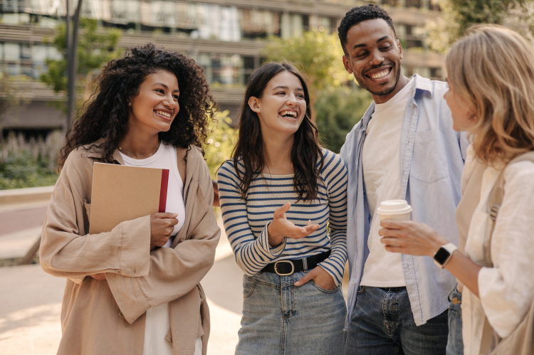 Soft Skills im Studium: Warum Persönlichkeit mehr zählt als Noten?